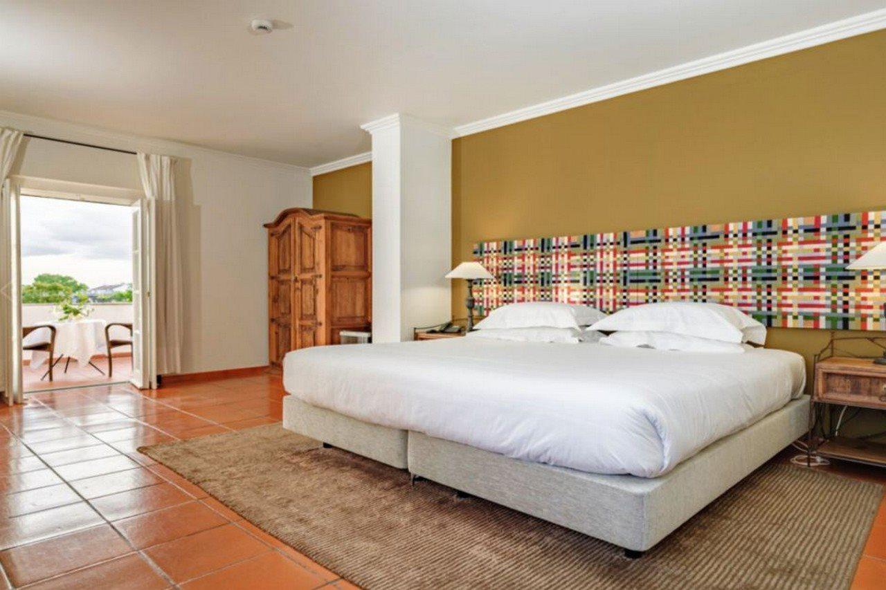 Adc - Albergaria Do Calvario - By Unlock Hotels Evora Bagian luar foto