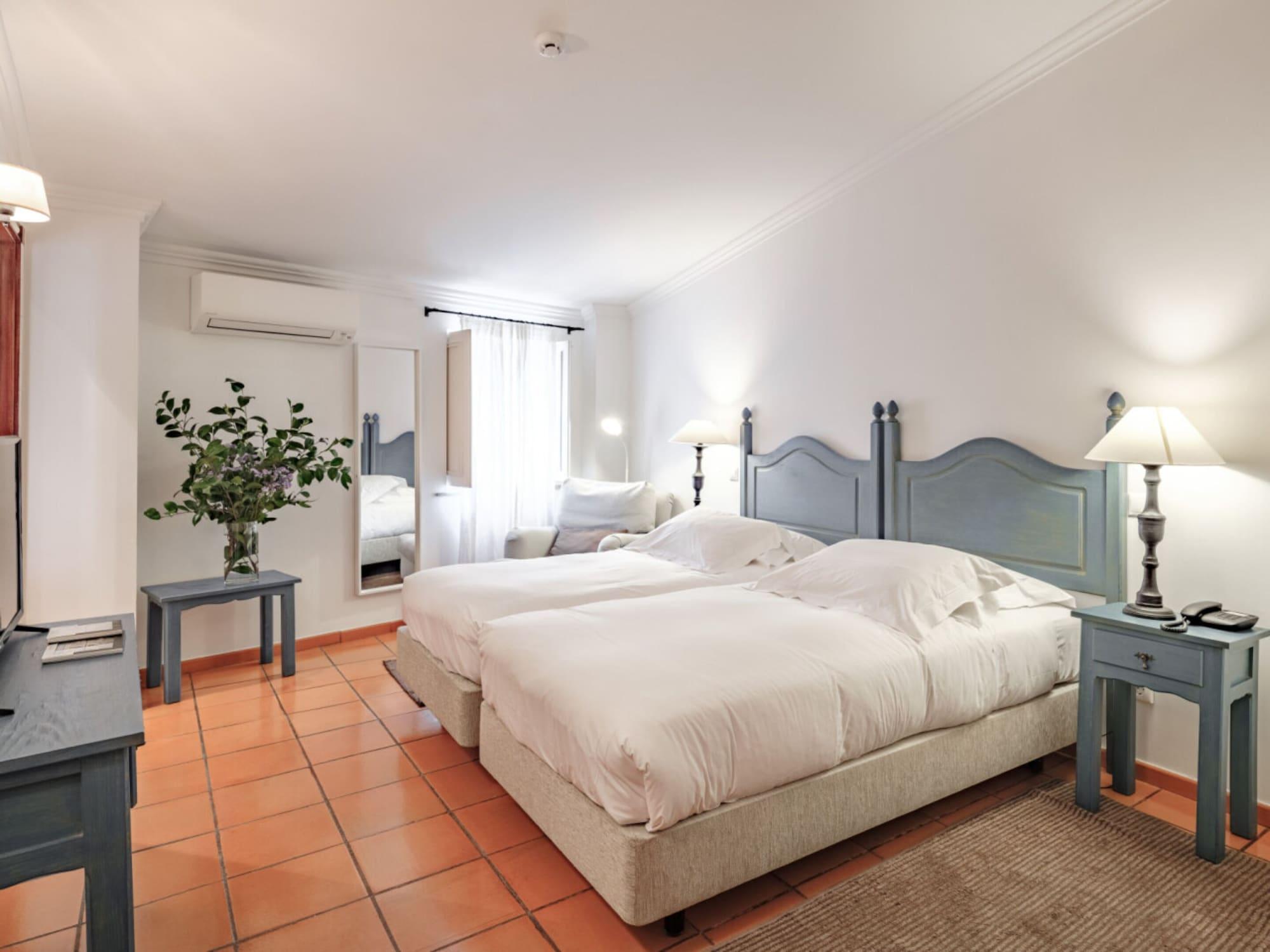 Adc - Albergaria Do Calvario - By Unlock Hotels Evora Bagian luar foto